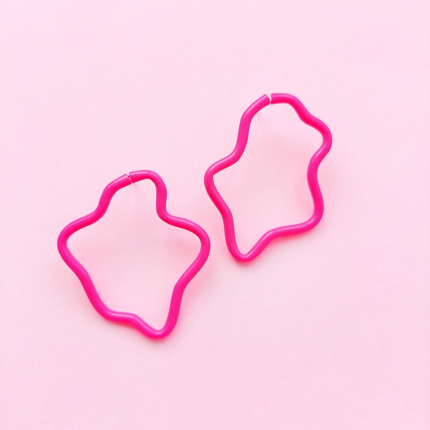 Neon splash studs